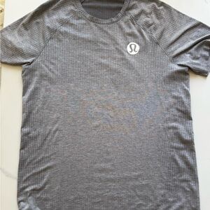 Lululemon MVT limited edition